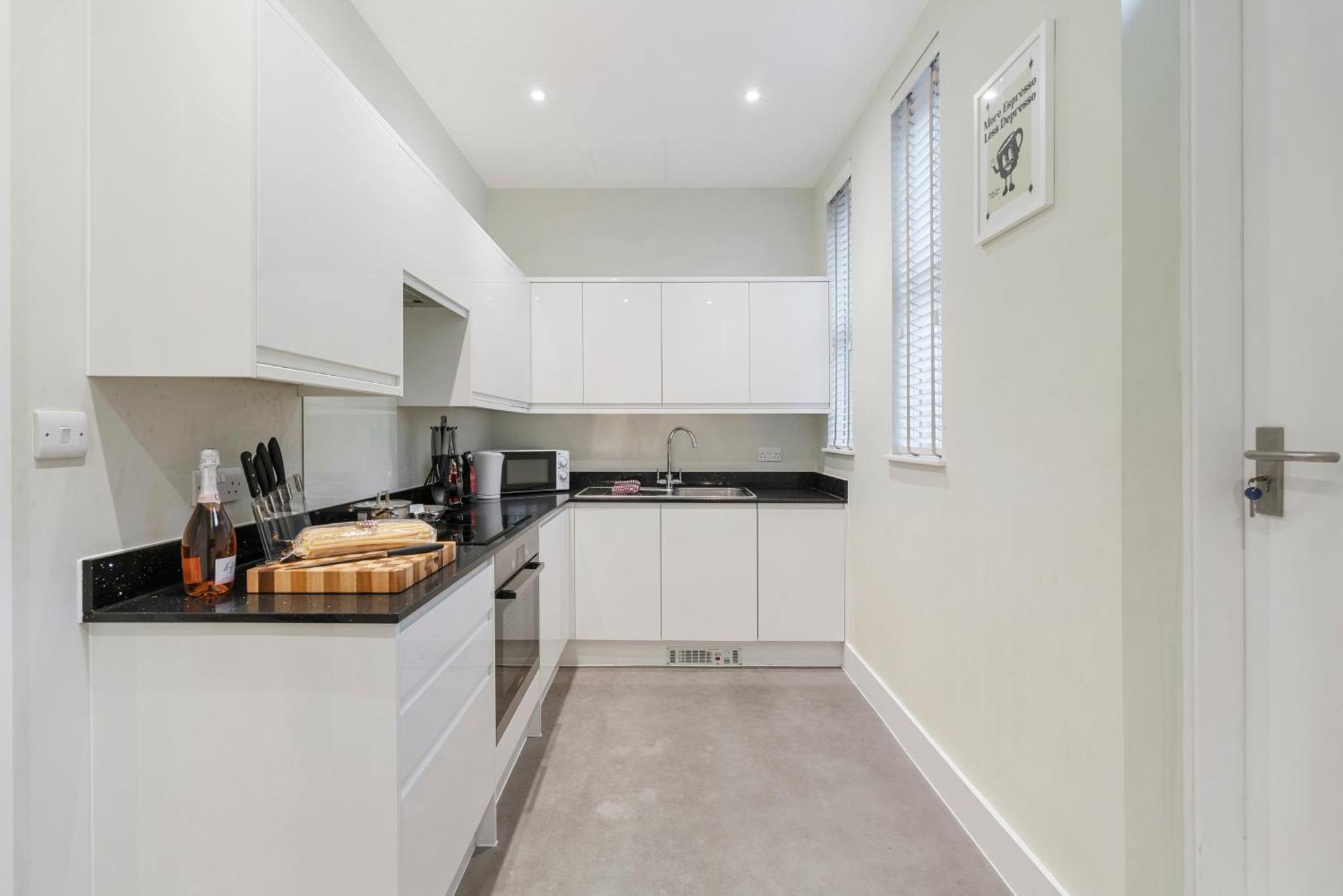 Chic 2 Bed Maisonette In Mayfair 32A Лондон Экстерьер фото